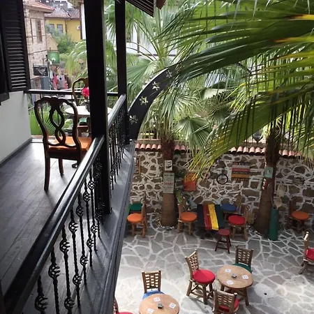 Hotell Old House Pub Antalya