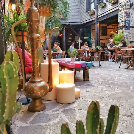 Hotel Old House Pub *