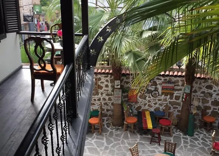 Отель Old House Pub Анталья