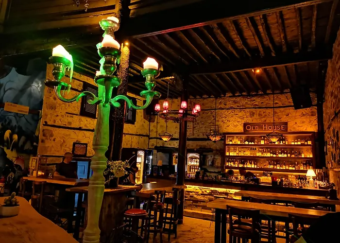 Old House Pub Отель
