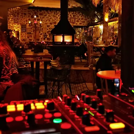 酒店 Old House Pub